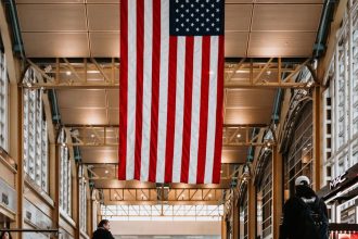 cina ostro kritizuje nove vizove pravidla usa hrozi odvetnymi opatreniami