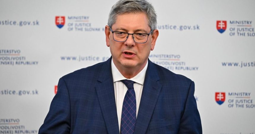 suskovo ministerstvo ma obavy z biologickych zbrani ako slovenska vlada pripomienkuje prilohu k pandemickej zmluve