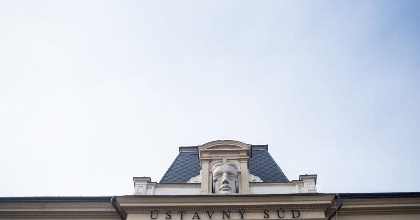 vyhnutia z dlhovej brzdy su mozne len pri nahlych a neocakavanich okolnostiach