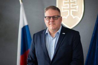 ze ma chce raz zalovat osobne utoky nie su caste ficov argument o setreni je nezmysel rozhovor