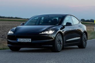 Ak je najlacnejsia Tesla v ponuke Urite neurobi hanbu