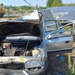 Auto zislo z cesty po nehode museli zakliesneneho vystrihnut skoncil v nemocnici