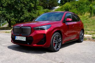 BMW iX1 dokaze zaujat aj fanusikov spalovacich motorov svojimi rieseniami test
