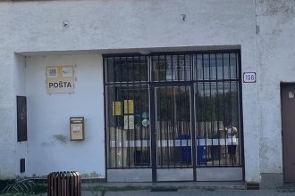 Dalsia pobocka posty v regione zanikla Obec tvrdi ze bola postavena pred hotovu vec