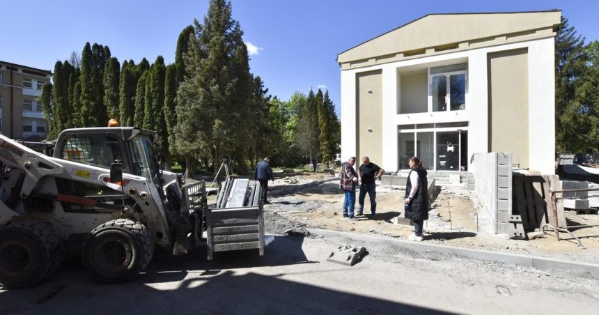 Na obnovu verejnych budov miname viac nez si mozeme dovolit