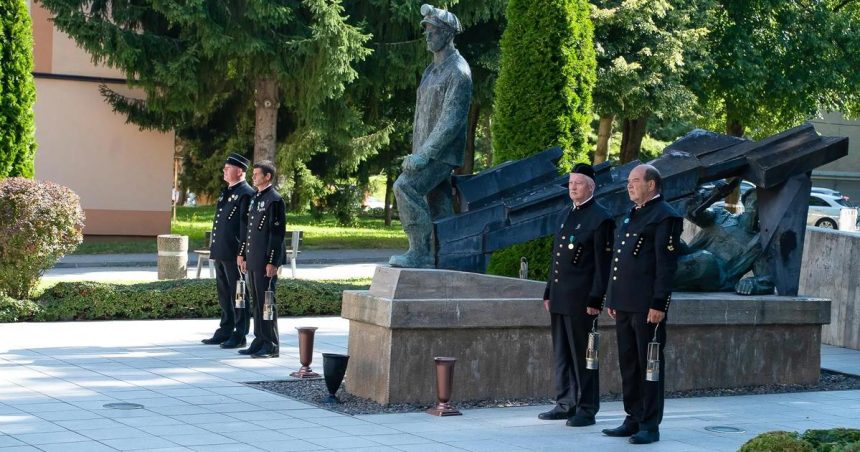 Od tragedie v Handlovej uplynulo 17 rokov Slovensko si pripomenie 20 obet vybuchu v bani