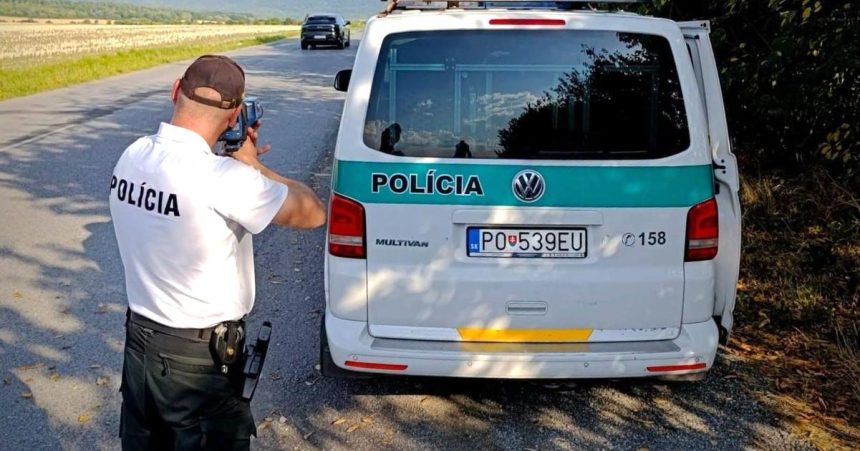 Policajti uzavreli cesty v presove a okoli zadrzali vodicske preukazy osvedcenia aj evidencne cisla