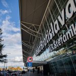 Policia skontrolovala na slovenskych letiskach minuly tyzden vyse 78 tisic cestujucich