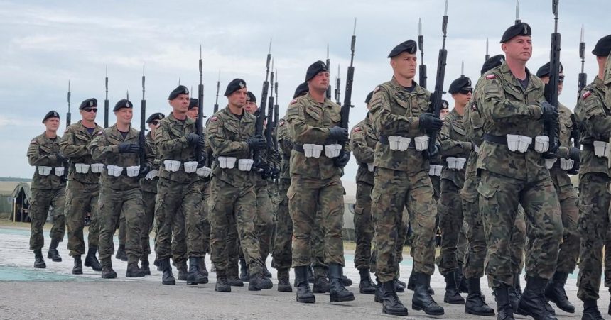 Polska armada sa coskoro stane najvacsou v Europe vyhlasil Tusk