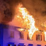 Pri poziari v bytovom dome vo svajciarskom meste Thusis prisli o zivot dvaja ludia