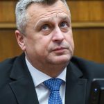 SNS navrhne pravomoc parlamentu odnat statne vyznamenanie