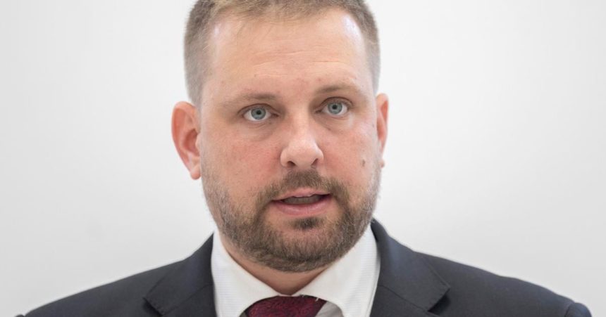 SaS vyzyva Saska aby zverejnil kompletny financny plan na dokonczenie nemocnic