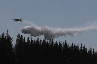 Tisice obyvatelov sa evakuju pre siriace sa lesne poziare v state Washington