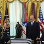 Trump menoval Willa Scharfa za pravneho poradcu Bieleho domu