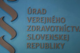 Urady varuju pred nevyhovujucou servirovaciou lyzicou z Ciny