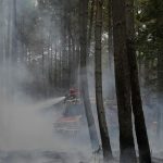 V Chorvatsku evakuovali obec Lokva Rogoznica ohrozenu lesnym poziarom