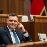 Vlastnictvo a sprava lesov v styroch narodnych parkoch prechadza pod narodnymi parkmi