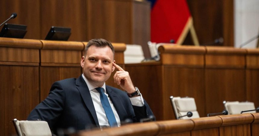 Vlastnictvo a sprava lesov v styroch narodnych parkoch prechadza pod narodnymi parkmi