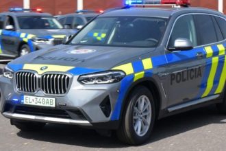 jeden muz skoncil v nemocnici druhy za mrezami konflikt na ulici sa skoncil bodnutim