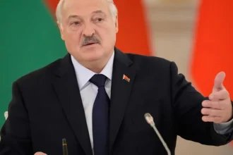 Americký vyslanec rokoval s Lukašenkom o väzňoch. Zvažuje sa zmiernenie sankcií