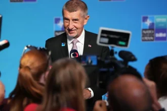 Babiš vidí hybridnú vojnu, no nekoná. Navrhuje európsku protiraketovú obranu