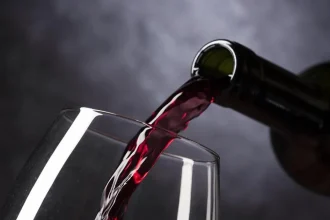 Biznis s vínom na Slovensku? Vinárstva bolí hlava, líder to zabalil