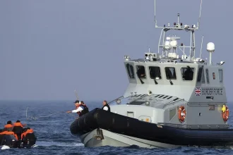 Británia a Francúzsko ukončili rokovania o migrácii