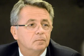 Bývalý majiteľ firmy podozrivej z podvodov je v troch dozorných radách a Eximbanke