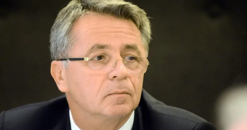 Bývalý majiteľ firmy podozrivej z podvodov je v troch dozorných radách a Eximbanke