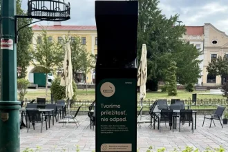 Cigaretový filter sa rozkladá 15 rokov. Ohorky poslúžia ako prímes do asfaltu