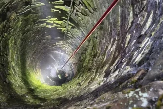 Čistili studňu hlbokú deväť metrov. Nález na jej dne po 400 rokoch ich rozveselil