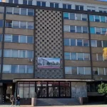 Čo bude so sídlom Okresného úradu v Lučenci? Ministerstvo hľadá s mestom riešenia