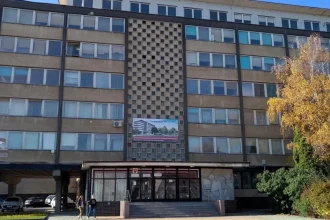 Čo bude so sídlom Okresného úradu v Lučenci? Ministerstvo hľadá s mestom riešenia