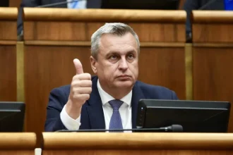 Danko sa spojil s opozíciou, Smer to nestihol zastaviť