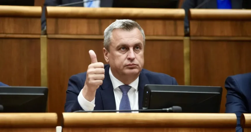 Danko sa spojil s opozíciou, Smer to nestihol zastaviť