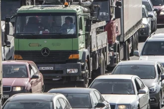 Diaľnica pred Stupavou v smere na Bratislavu