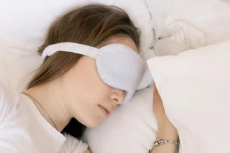 Dokonalá dĺžka spánku nie je osem hodín. Ľudia sa na ňu zbytočne upínajú