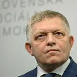 Fico: Nenechám sa vydierať, spor SNS a Tarabu ma mrzí