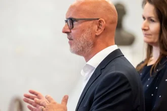 Gröhling kritizoval Danka za ústupky Ficovi a za otvorenie schôdze parlamentu