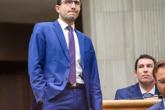 Hnutie Slovensko: Vláda míňa 190 miliónov eur na nákup podielu v JAVYS bez analýz