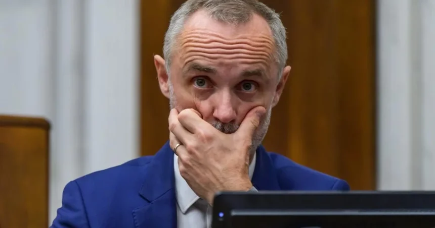 Kaliňák čelí konfliktu záujmov s dodávateľom pre ozbrojené sily, tvrdí Valášek z PS