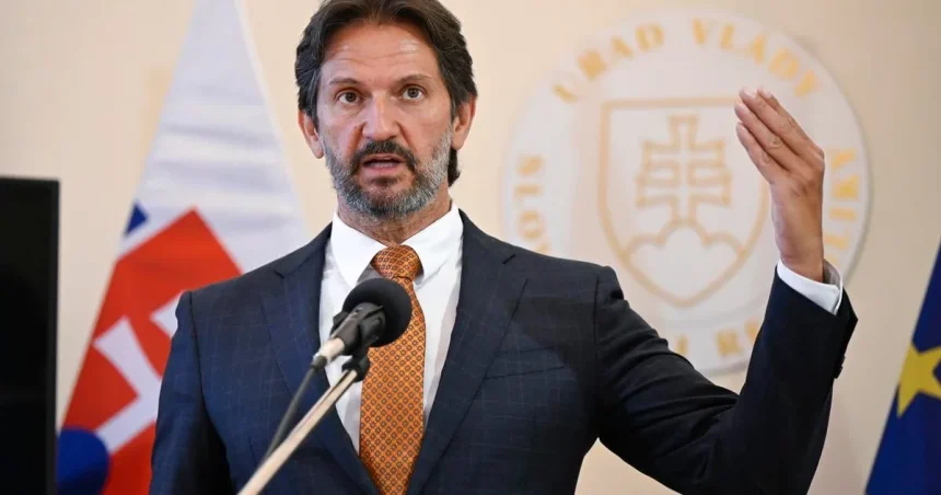 Kaliňák konflikt záujmov pri Strnadovi nevidí, jeho kolegovia z vlády áno