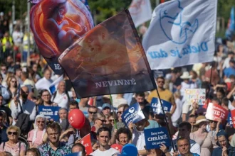 Keď viera začne myslieť: nové otázky pre slovenskú spoločnosť