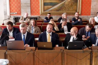Krik a vypnuté kamery: Petíciu proti zámene majetku stiahli