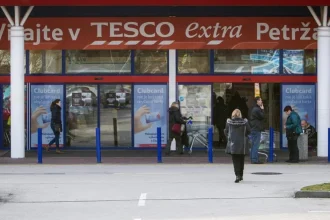 Kto získa slovenské Tesco? Poznáme finalistov, ich vízie sa líšia