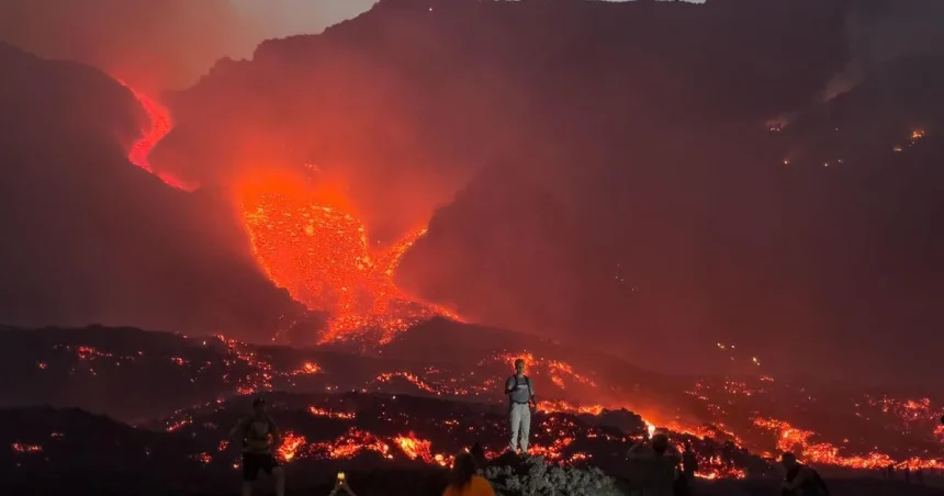 Letisko v talianskej Catanii zasiahla erupcia Etny, letové spojenia prerušené