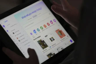 Ľudia so zručnosťami v AI zarábajú v priemere o 56 % viac