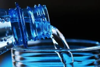 Minerálna voda obsahuje žieravinu, varuje hygienik