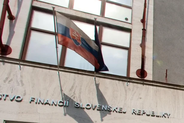 Ministerstvo financií predpokladá rast daňových príjmov