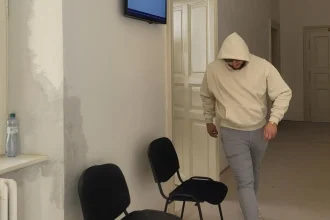 Mučenie na stanici trvalo tri hodiny, tvrdí Lukáš. Z väzenia je doma